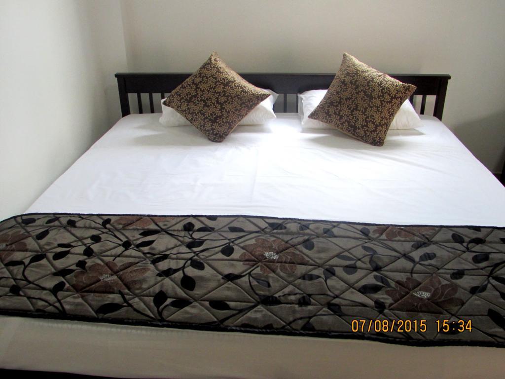 W Residence Kandy Esterno foto