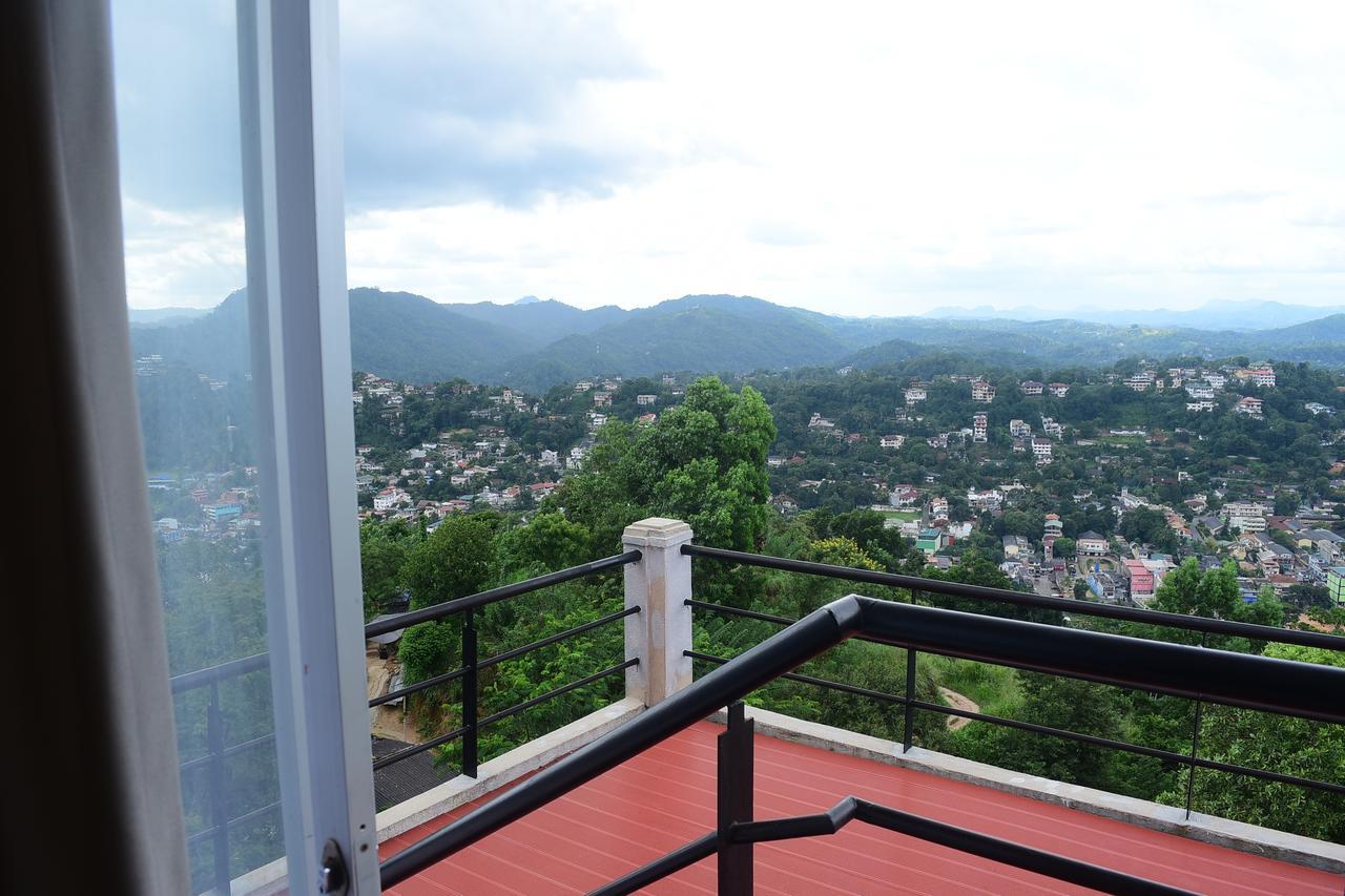 W Residence Kandy Esterno foto